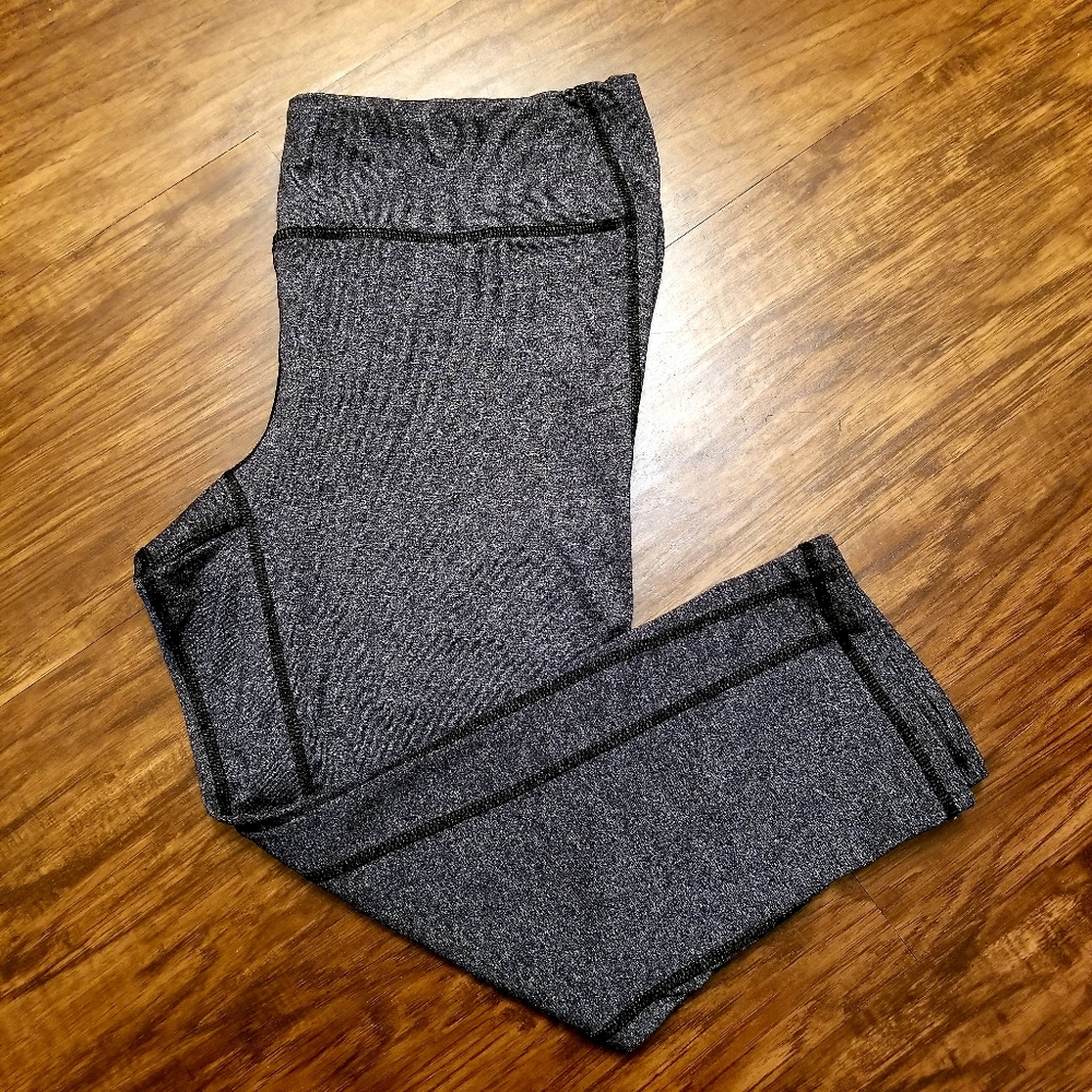 Gap Fit Capri Dark Grey Leggings